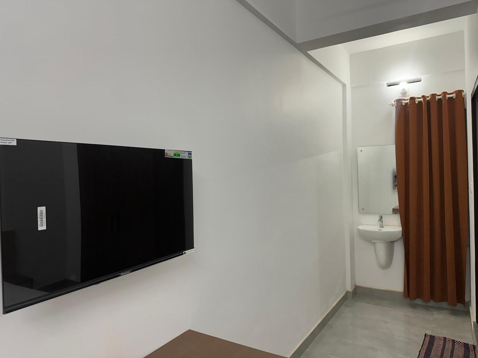 Jayalakshmi Residency Hotel Vaduvanchal Екстериор снимка